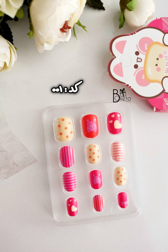 ناخن مصنوعی با چسب دوطرفه