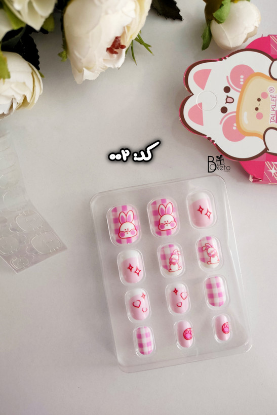 ناخن مصنوعی صورتی