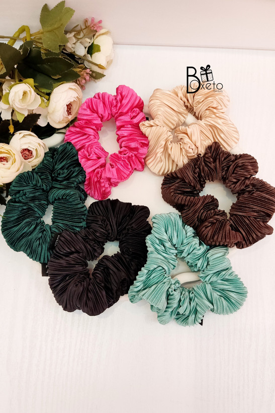 Scrunchie hair tie