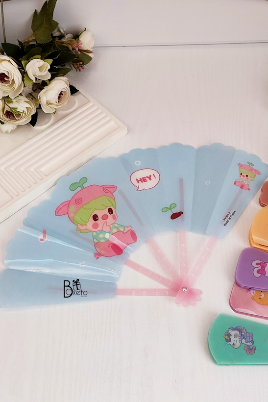 بادبزن رنگی